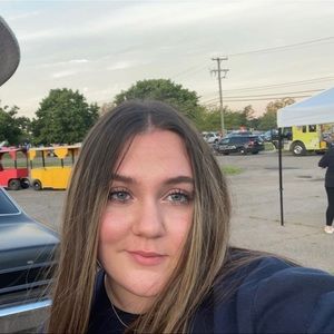 Meet your Posher, Hailey